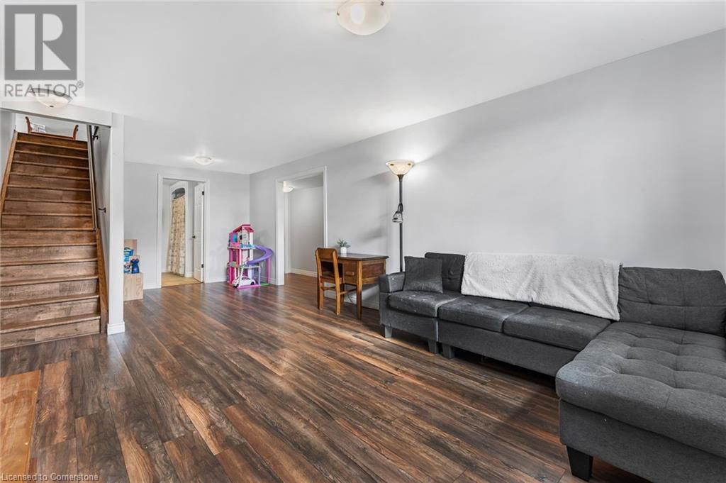 5 SILVERTHORNE COURT Image 31