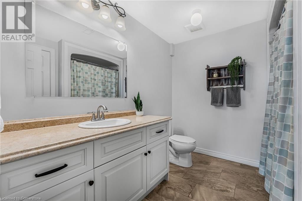5 SILVERTHORNE COURT Image 34