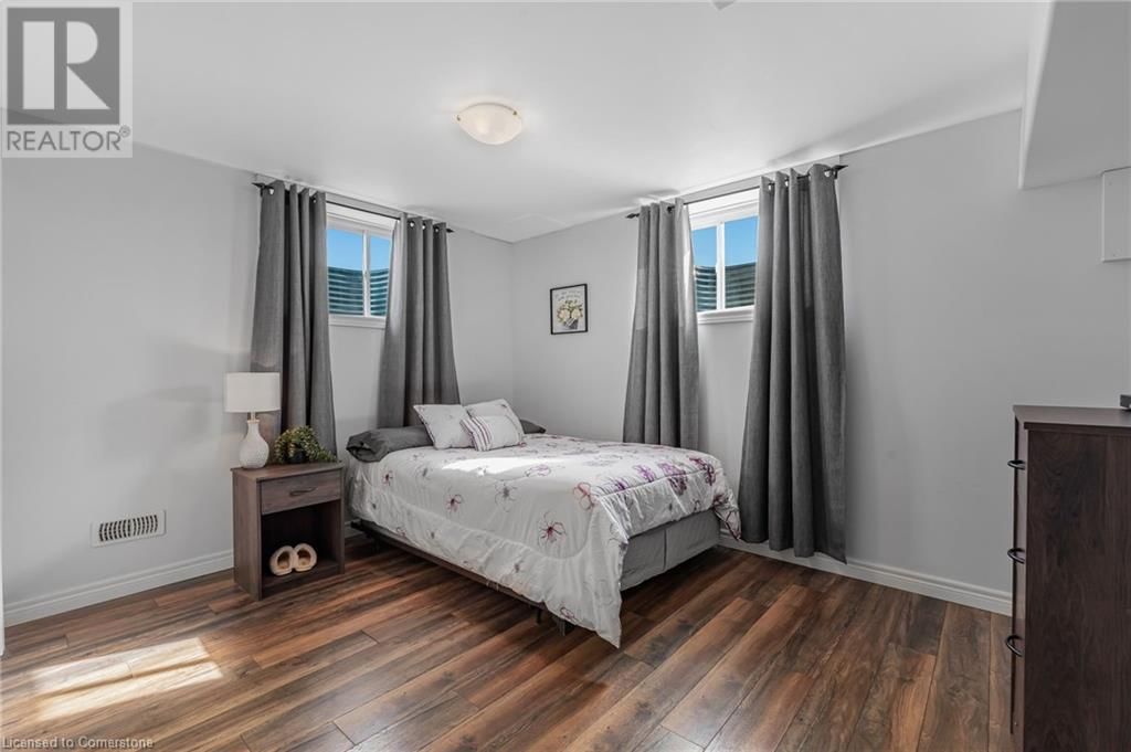 5 SILVERTHORNE COURT Image 35