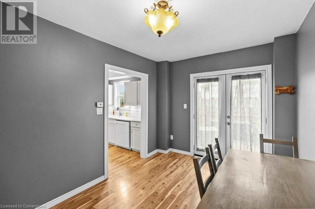 99 ROBINS AVENUE Image 11