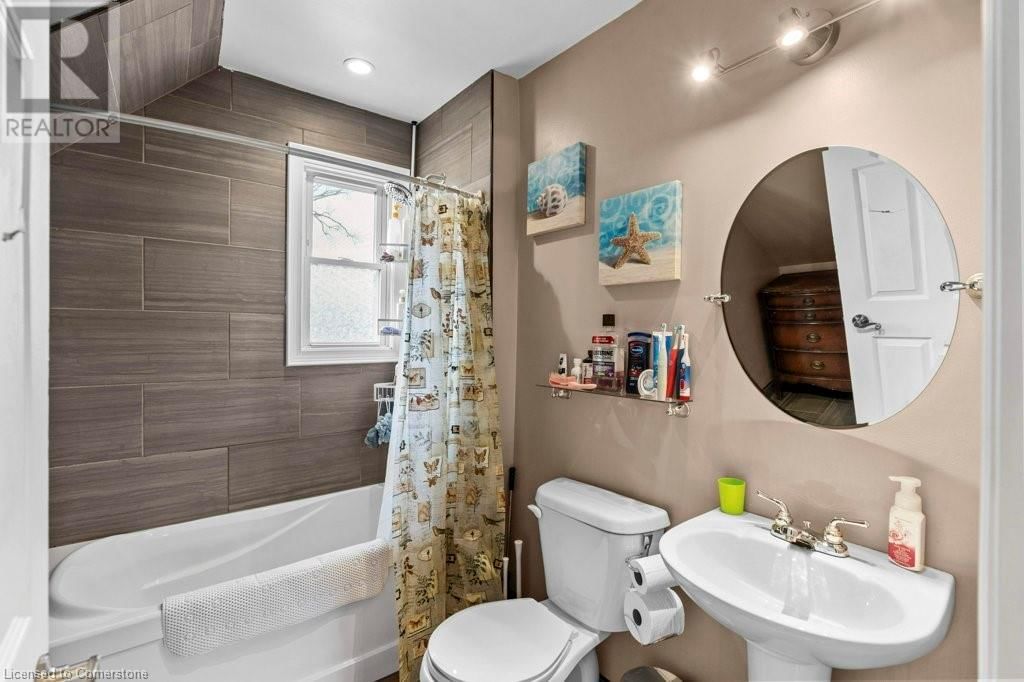 99 ROBINS AVENUE Image 23