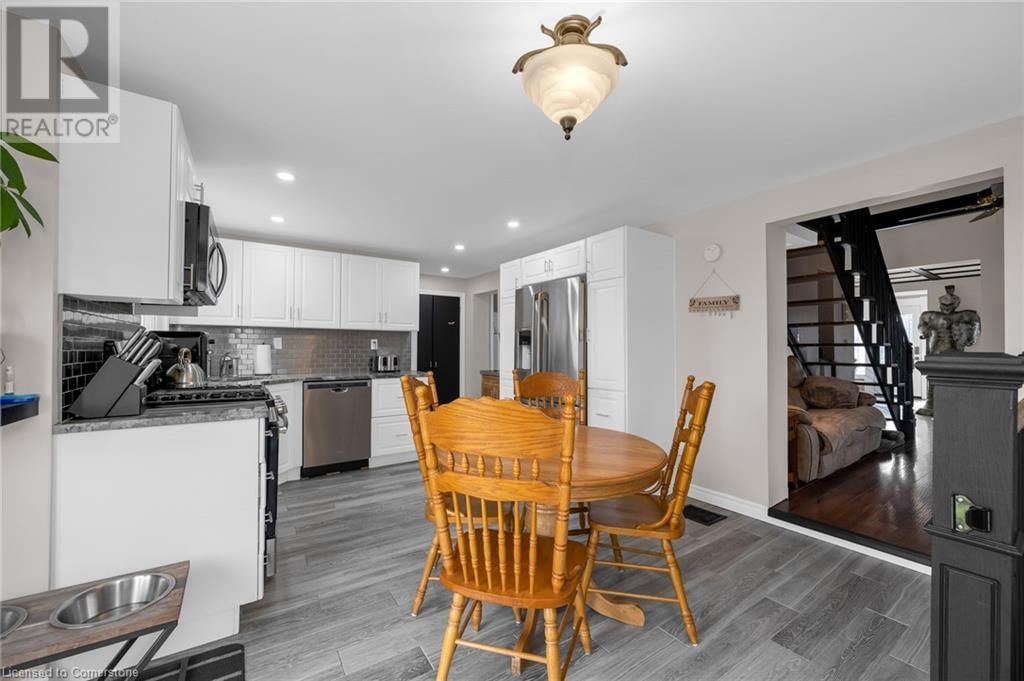 33 ROSEDALE AVENUE Image 11