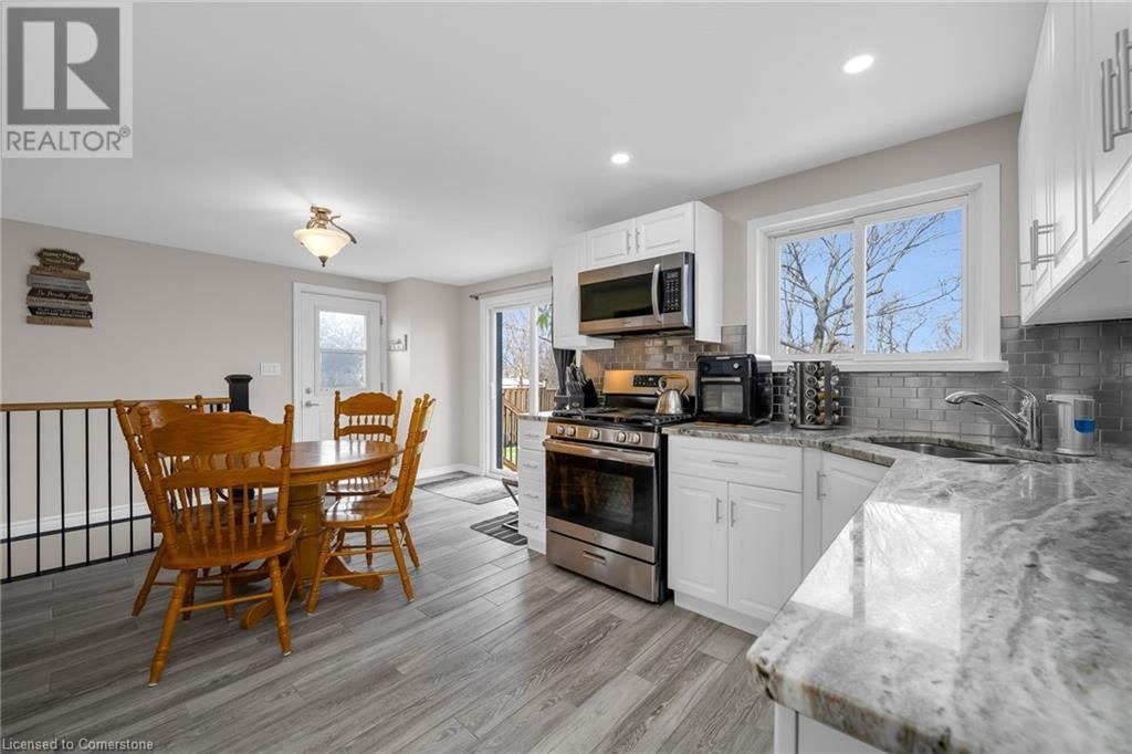33 ROSEDALE AVENUE Image 12
