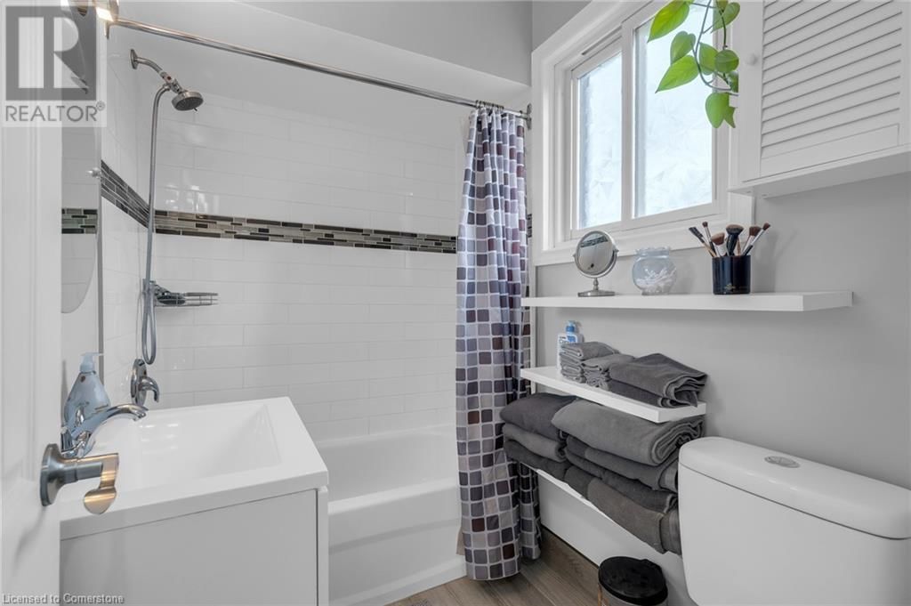 33 ROSEDALE AVENUE Image 13