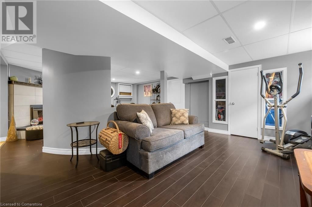 33 ROSEDALE AVENUE Image 20
