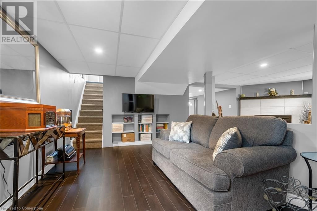 33 ROSEDALE AVENUE Image 21