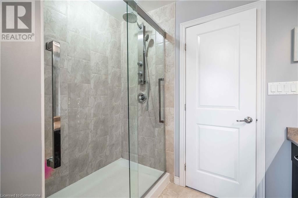 16 KINSMAN DRIVE Image 31