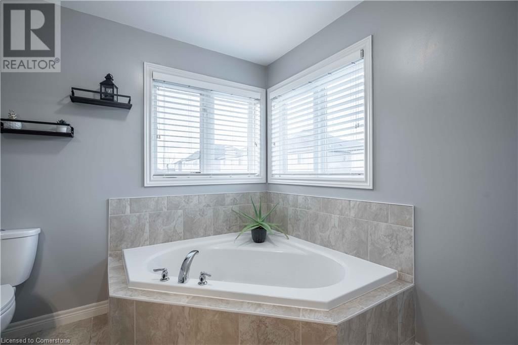 16 KINSMAN DRIVE Image 32