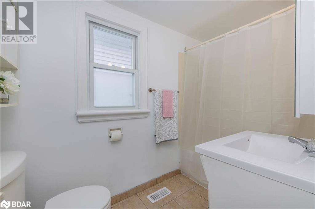 116 HURONIA ROAD Image 13