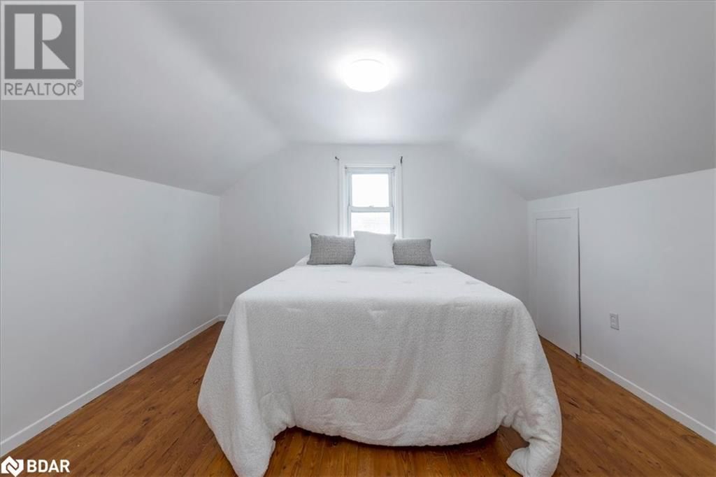 116 HURONIA ROAD Image 17