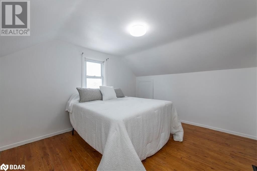 116 HURONIA ROAD Image 18
