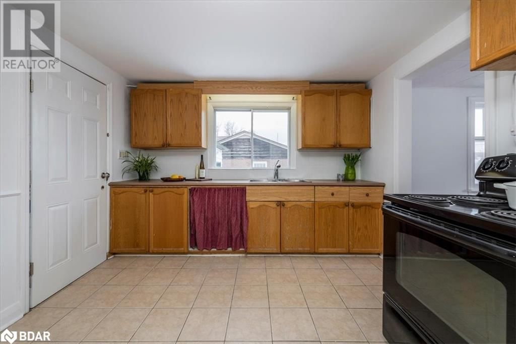 116 HURONIA ROAD Image 8