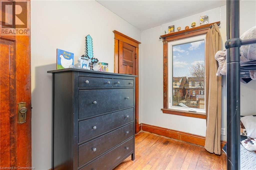 81 KENSINGTON AVENUE NORTH Image 25