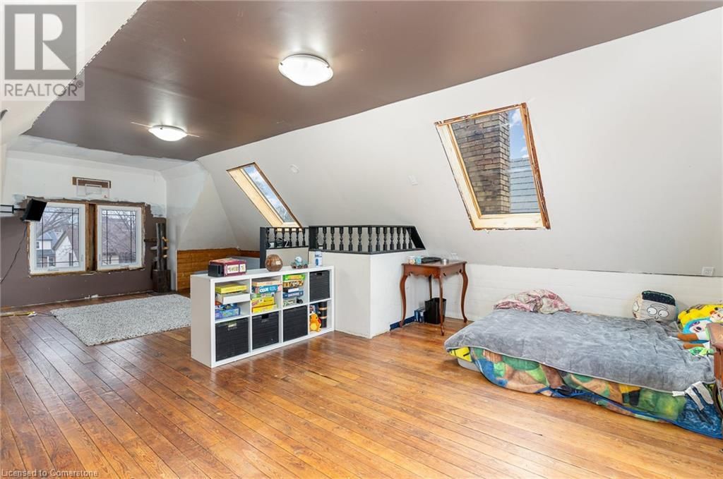 81 KENSINGTON AVENUE NORTH Image 32
