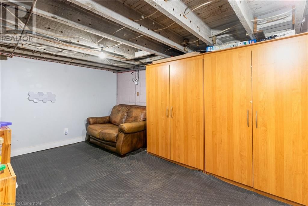 81 KENSINGTON AVENUE NORTH Image 33