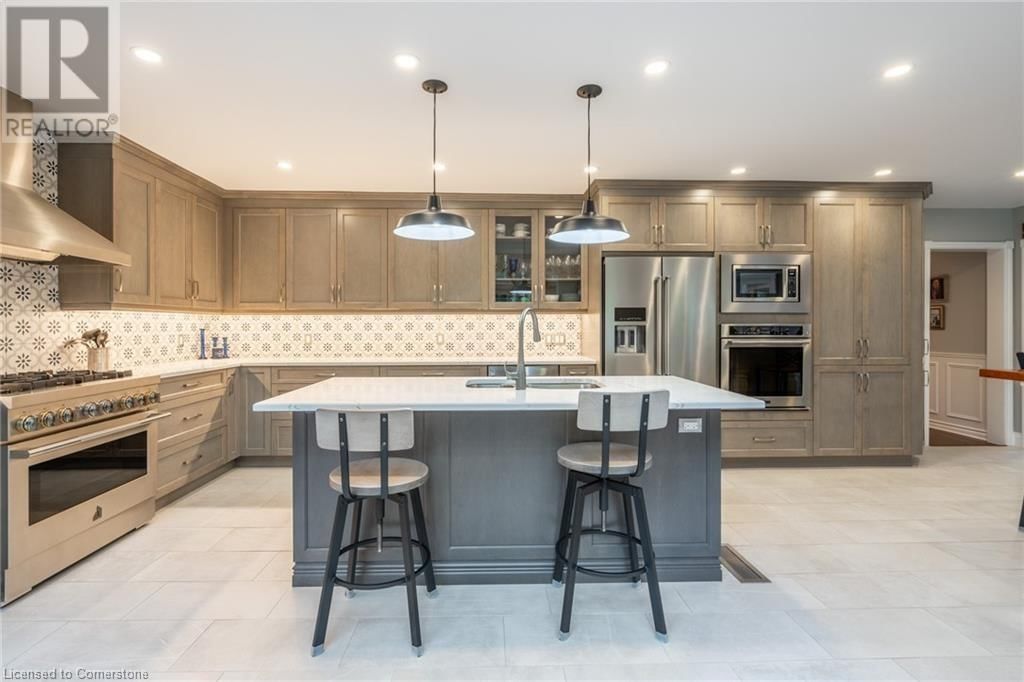 3300 LAKESHORE ROAD Image 10