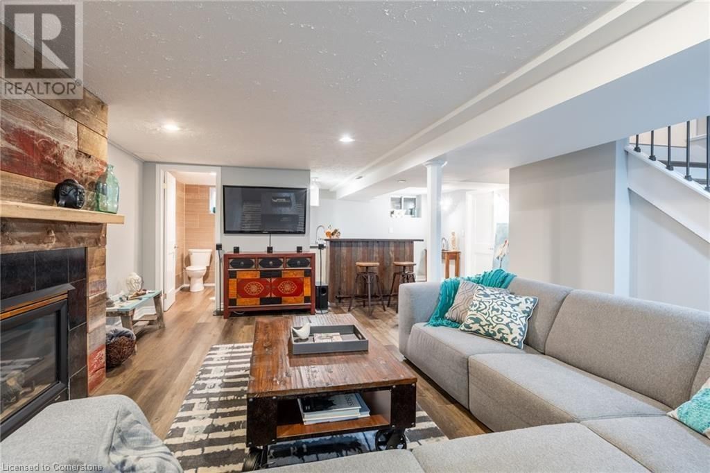 3300 LAKESHORE ROAD Image 29