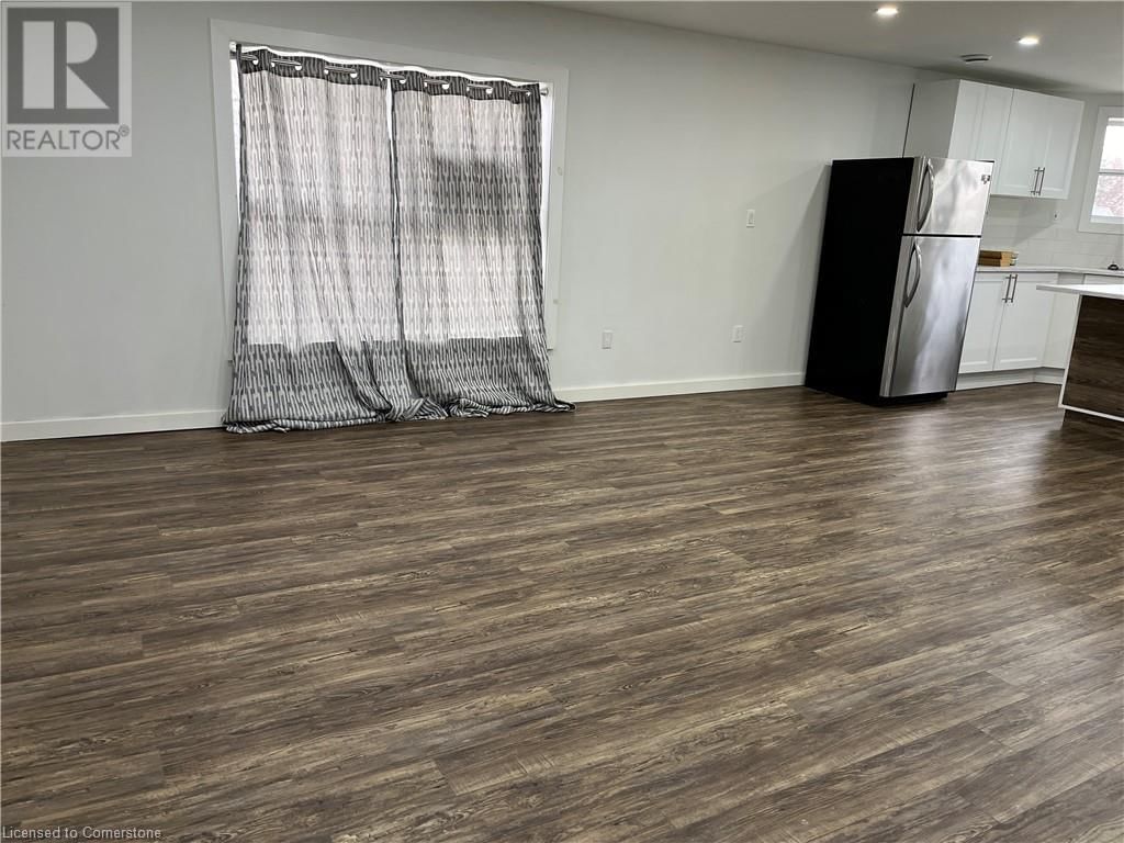 1115 BAY STREET Image 13