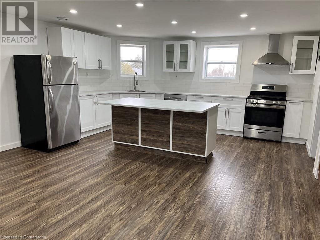 1115 BAY STREET Image 19