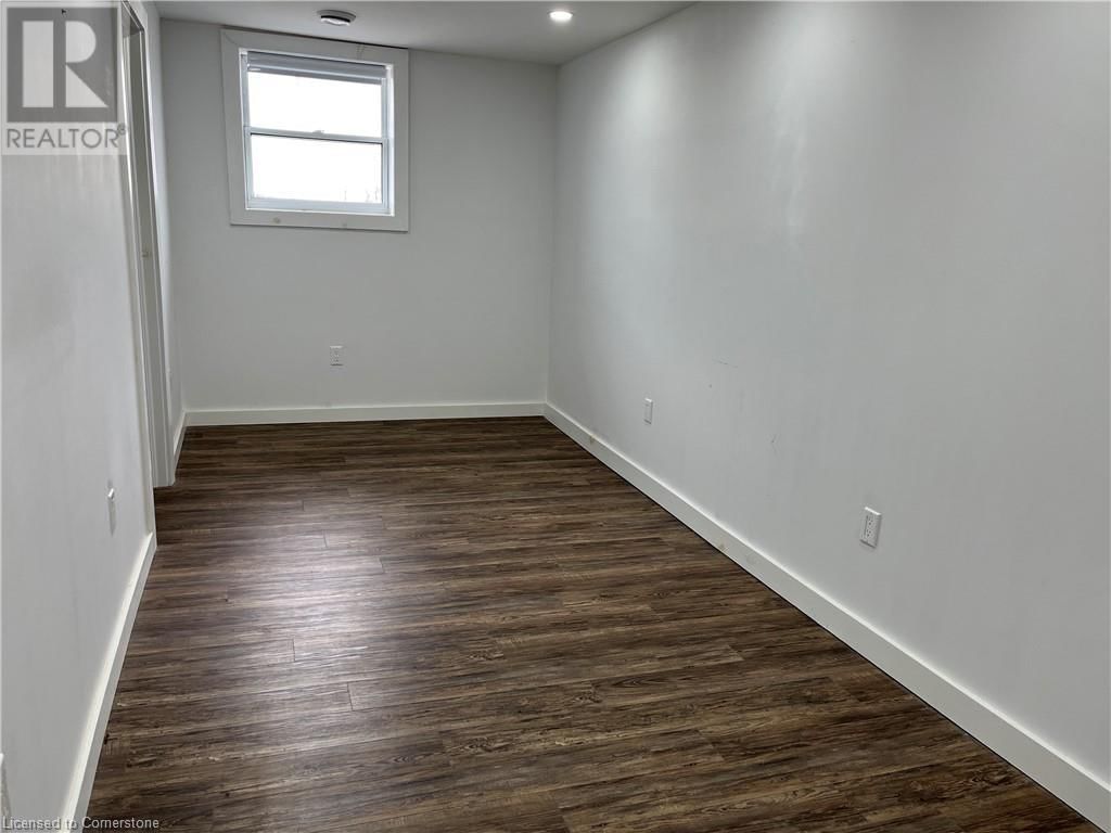 1115 BAY STREET Image 9