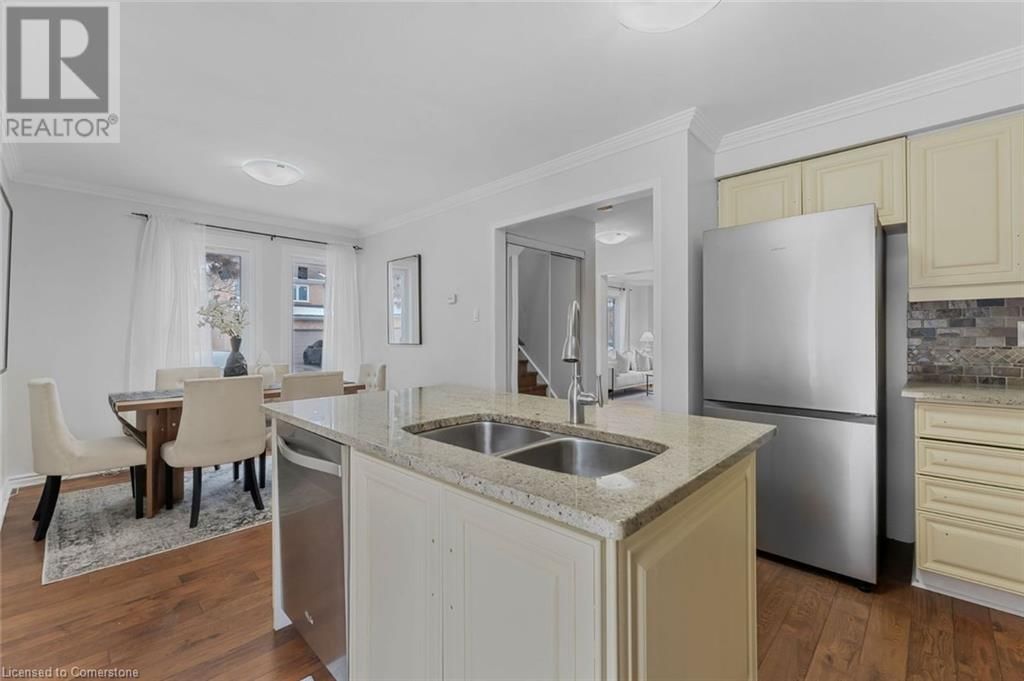 53 WICKSTEAD COURT Image 17