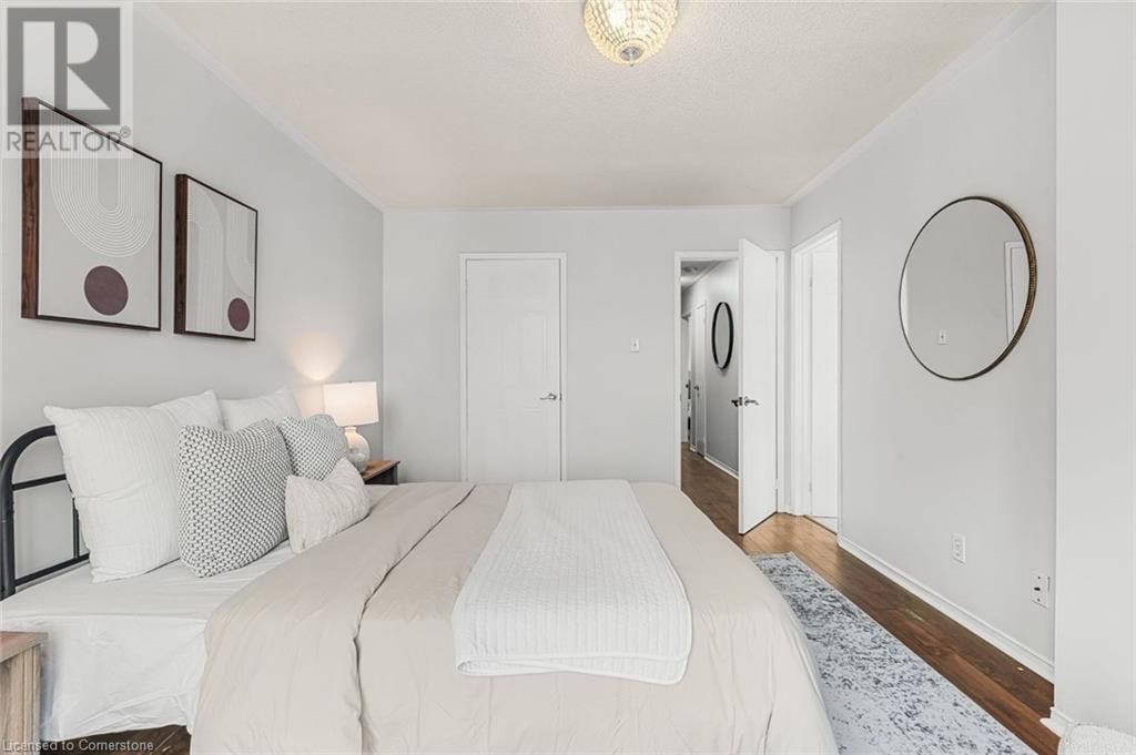 53 WICKSTEAD COURT Image 23
