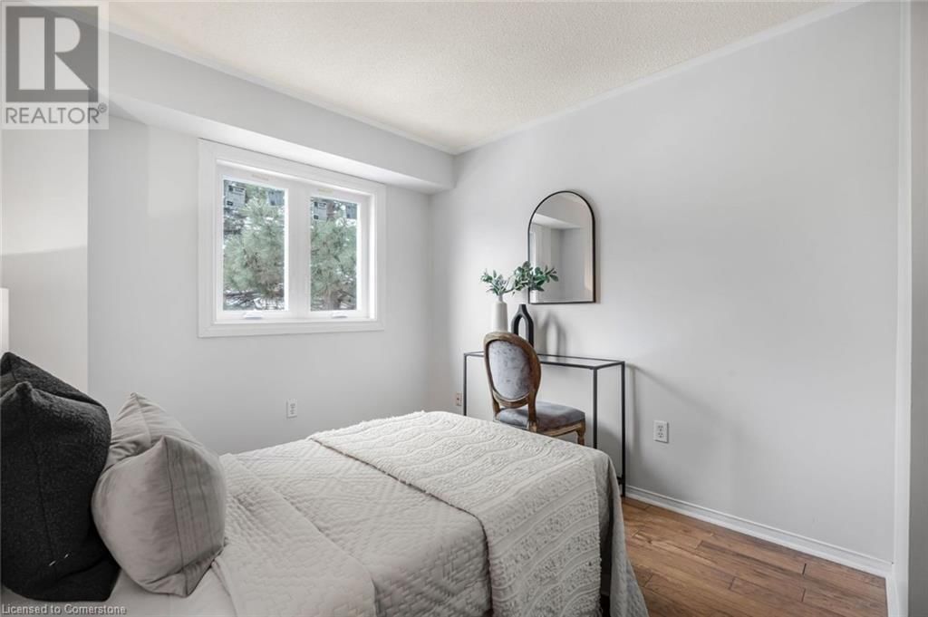 53 WICKSTEAD COURT Image 33