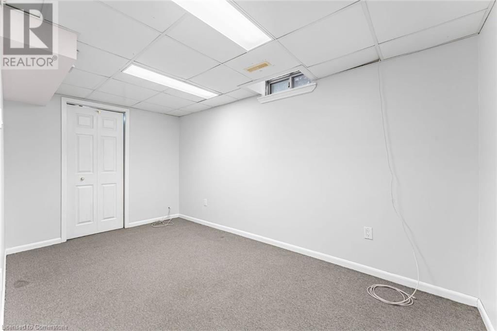 53 WICKSTEAD COURT Image 36