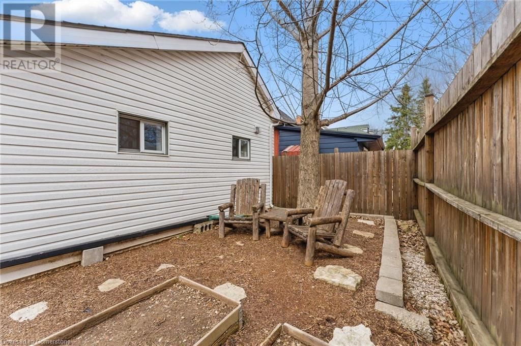91 AURORA STREET Image 27