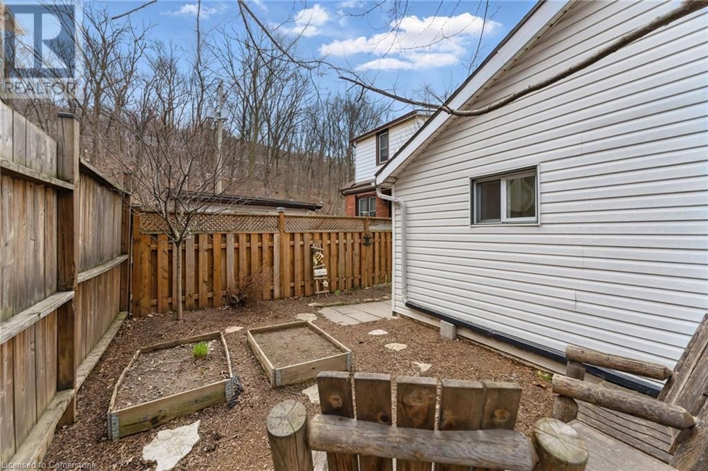 91 AURORA STREET Image 28