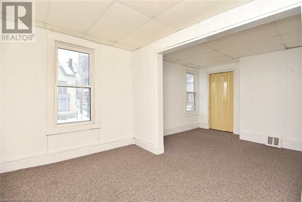 275 MAIN STREET WEST Image 23