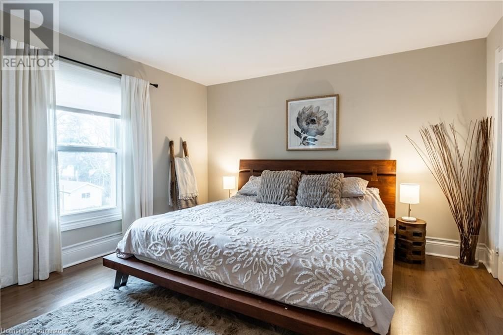 48 WEST 3RD STREET Image 15