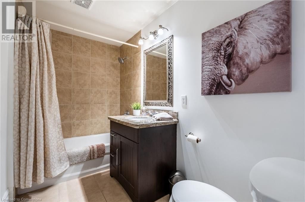 48 WEST 3RD STREET Image 22