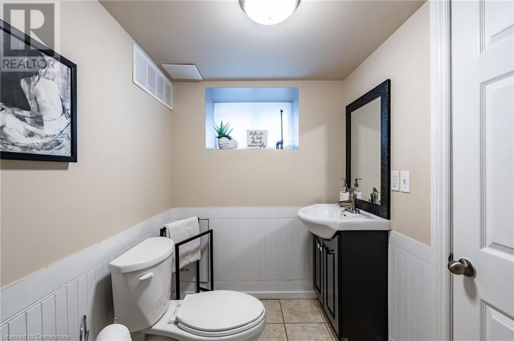 48 WEST 3RD STREET Image 27