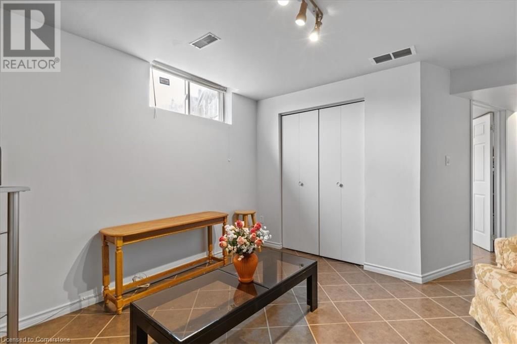 67 COUNTRY CLUB DRIVE Image 36
