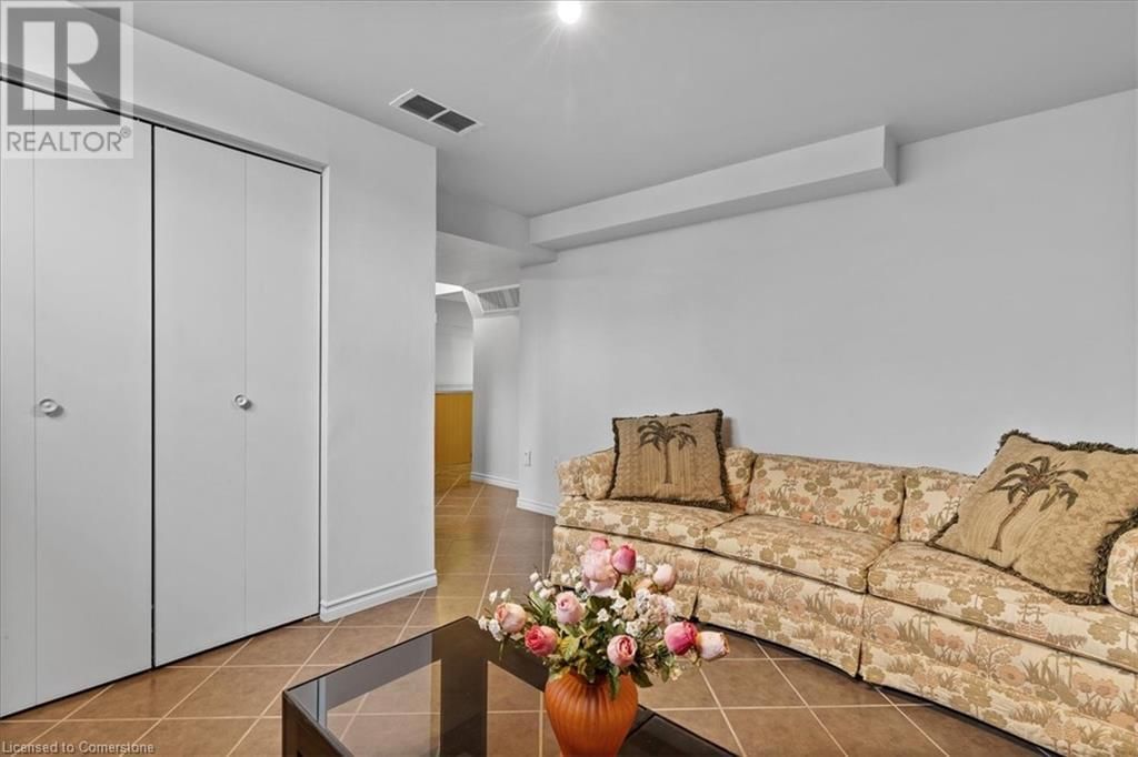67 COUNTRY CLUB DRIVE Image 37