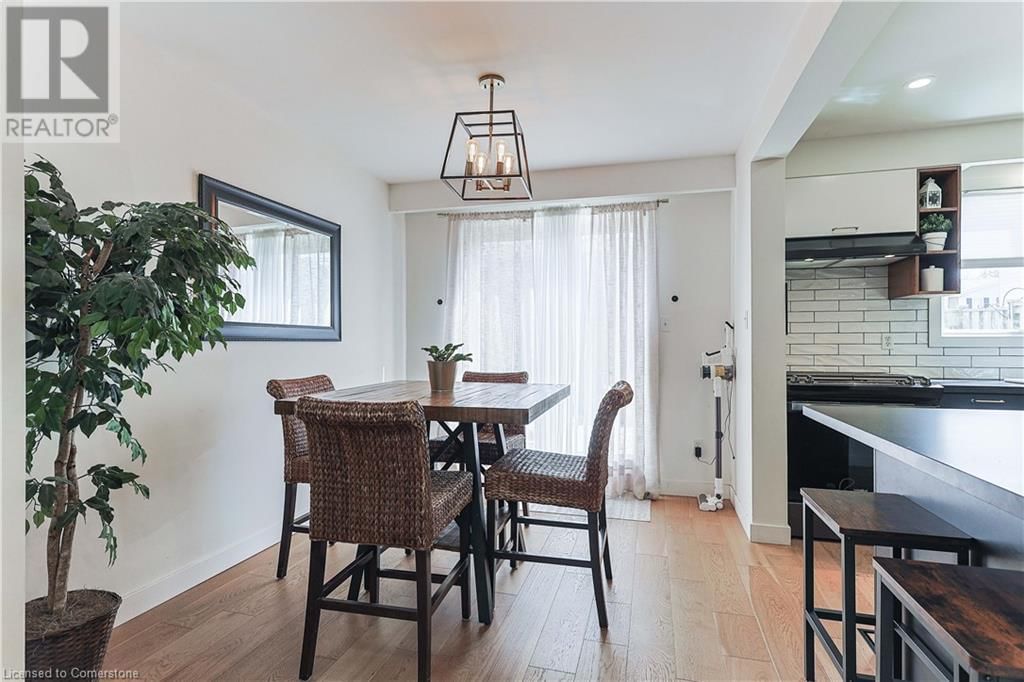 54 - 5475 LAKESHORE ROAD Image 13