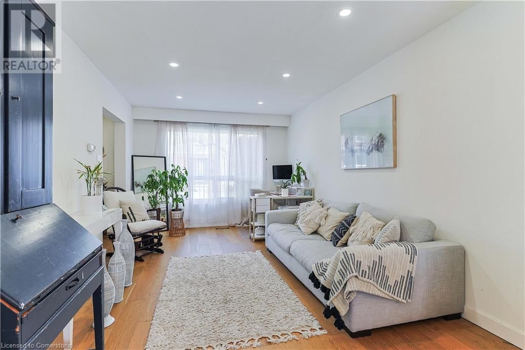 54 - 5475 LAKESHORE ROAD Image 16