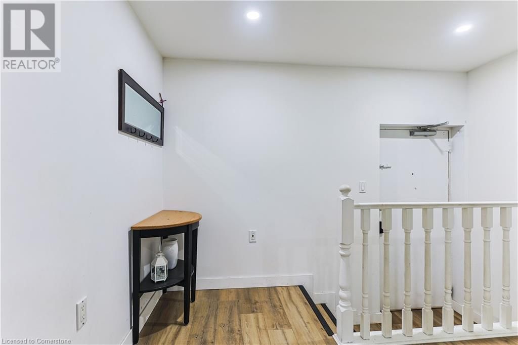 54 - 5475 LAKESHORE ROAD Image 37