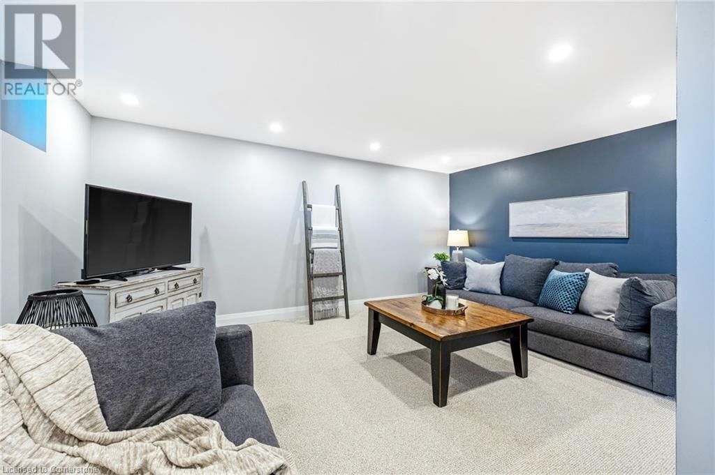 390 WOODWARD AVENUE Image 31