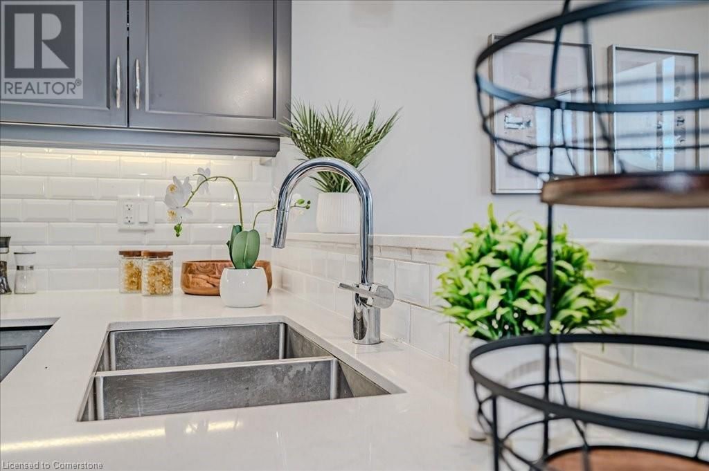 4077 THOMAS STREET Image 18