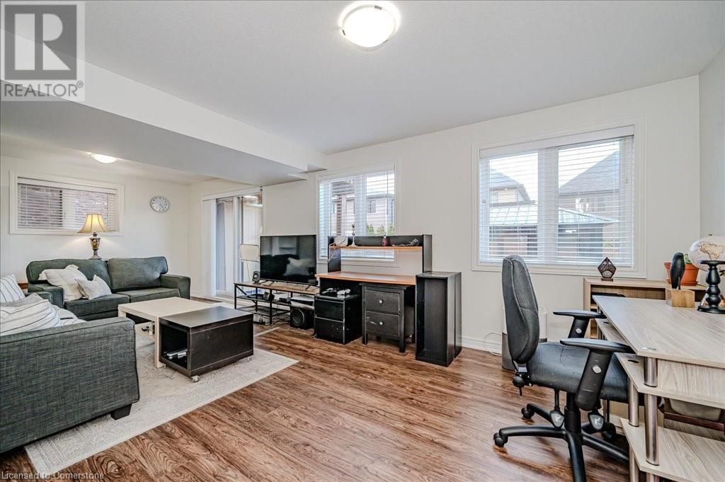4077 THOMAS STREET Image 37