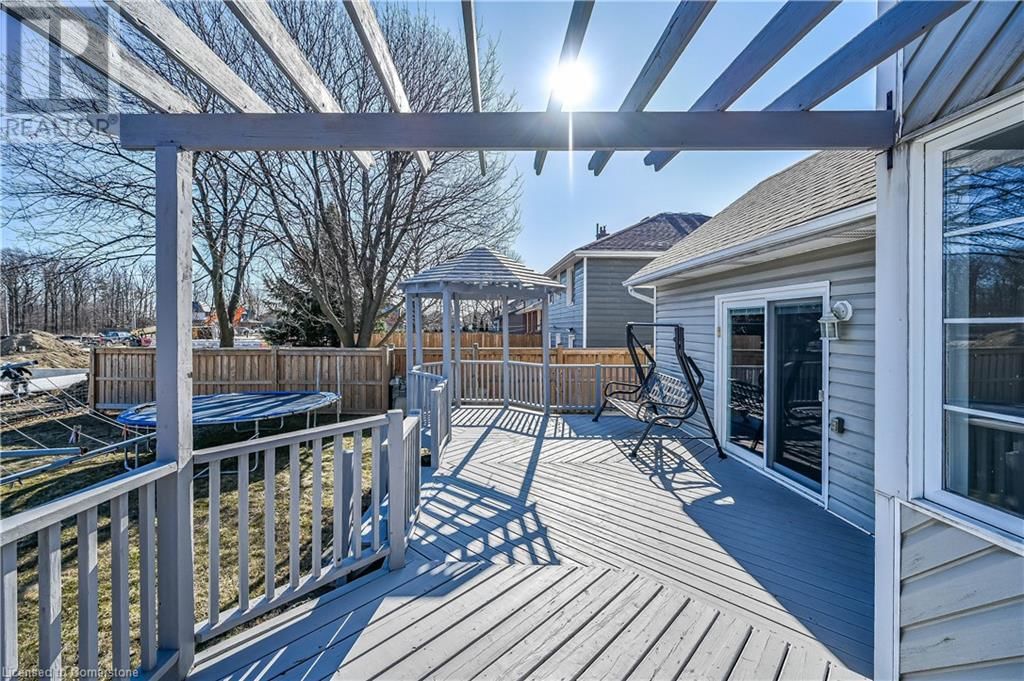 228 HIGHLAND ROAD WEST Image 34