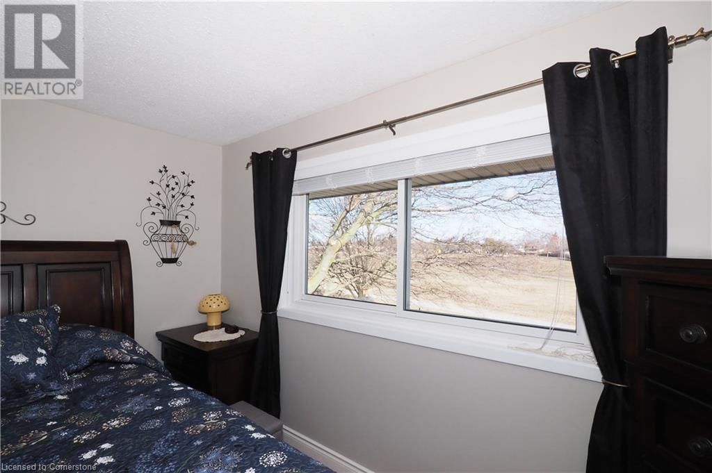 14 DUNSMERE DRIVE Image 25