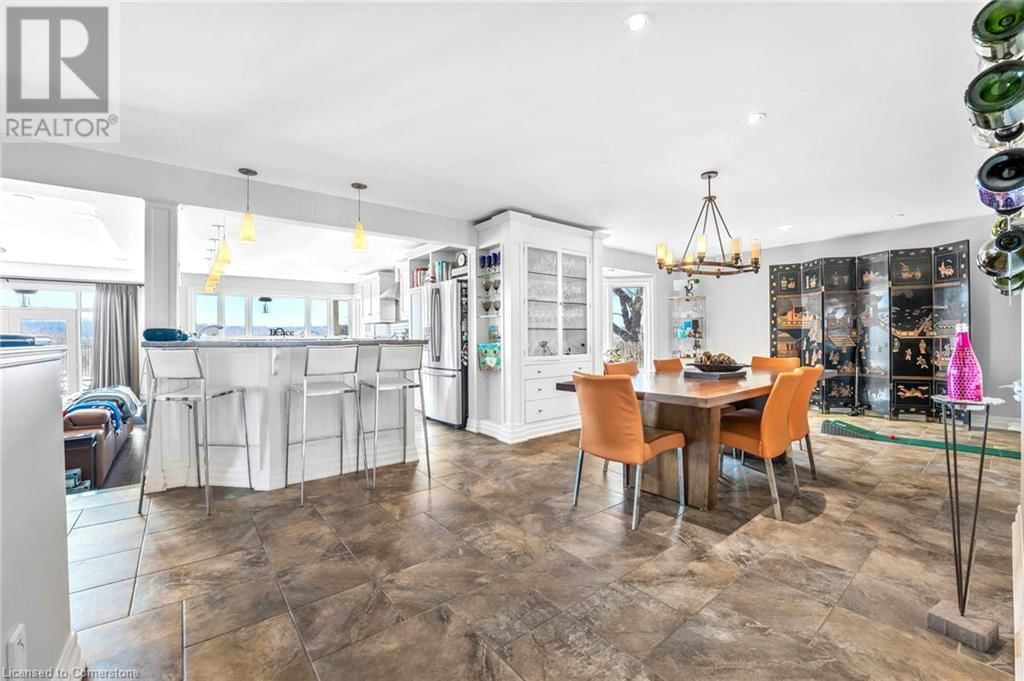 915 QUEENSTON ROAD Image 12