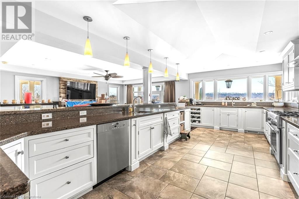 915 QUEENSTON ROAD Image 15