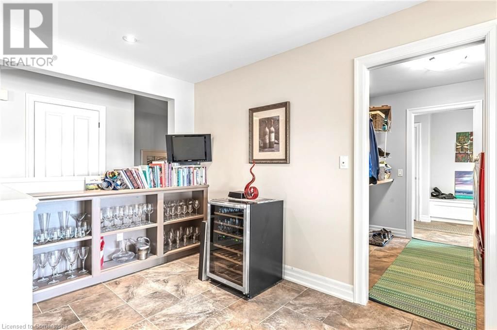 915 QUEENSTON ROAD Image 20
