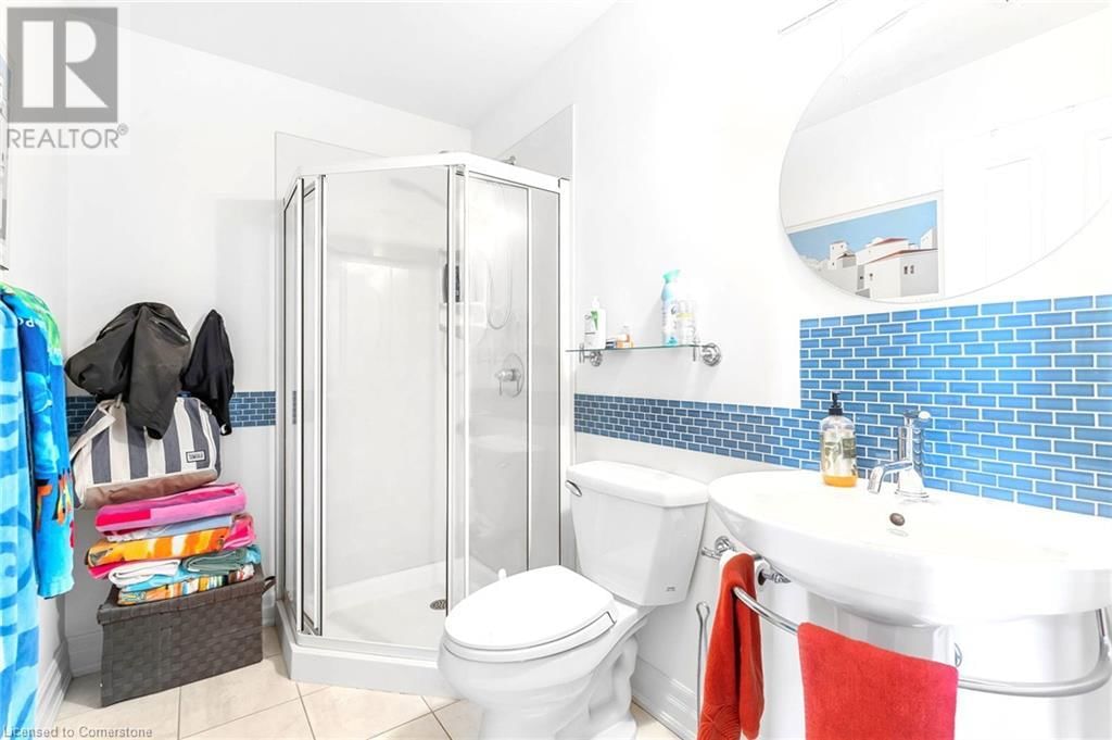 915 QUEENSTON ROAD Image 21