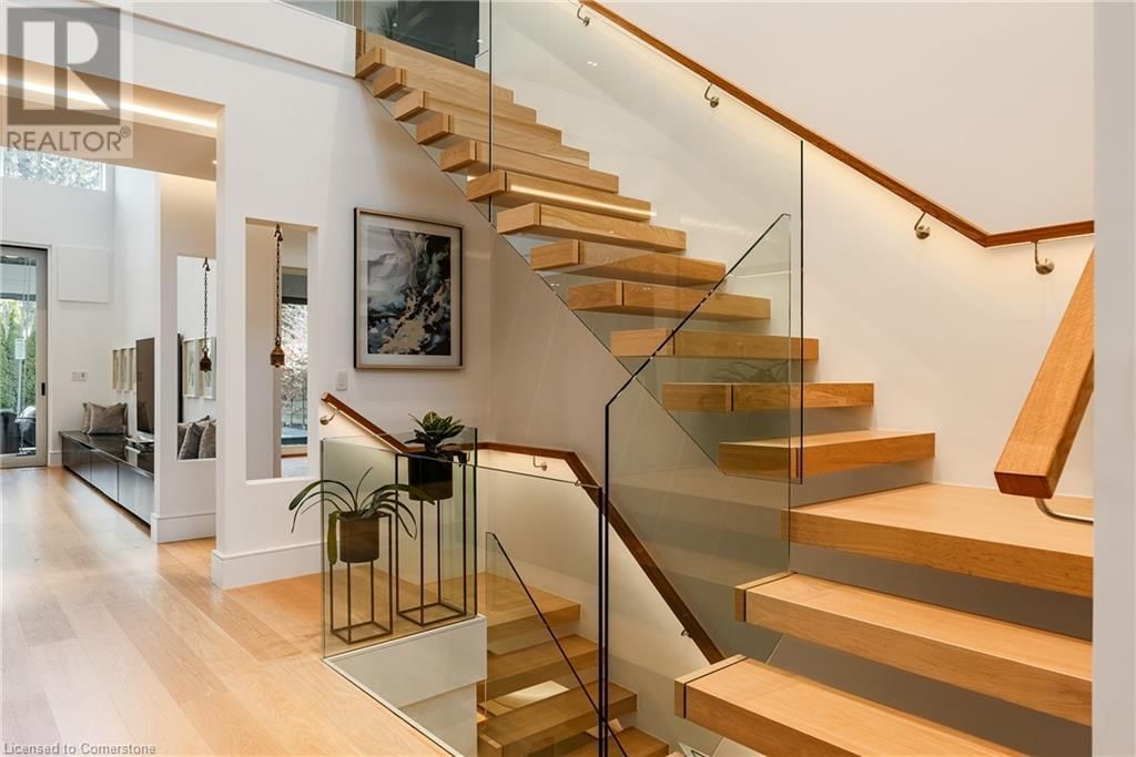 2488 LAKESHORE ROAD EAST Image 32