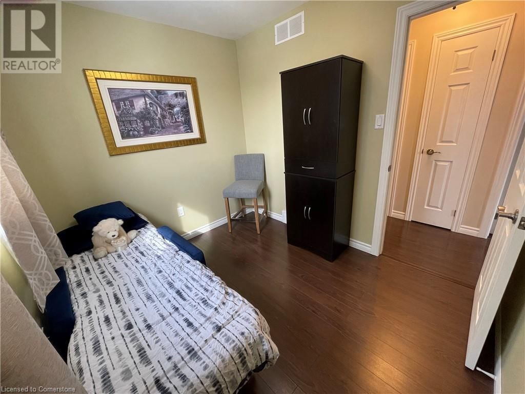 1354 ASPENRIDGE CRESCENT Image 12